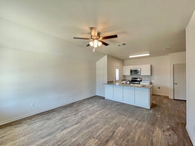 Photo - 1704 Clovis Dr