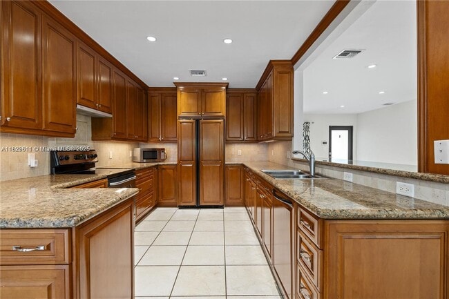 Photo - 8100 SW 62nd Ct