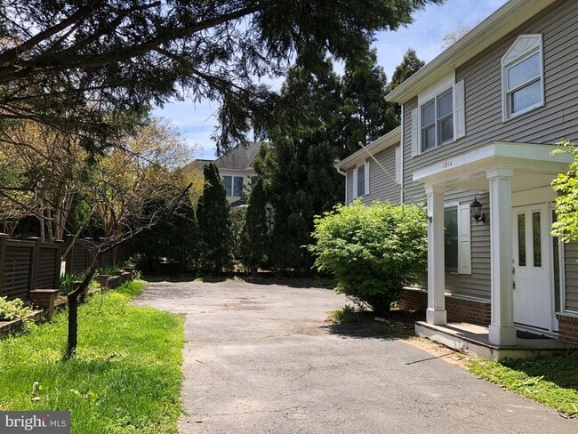 Building Photo - 1314 19th St S Rental