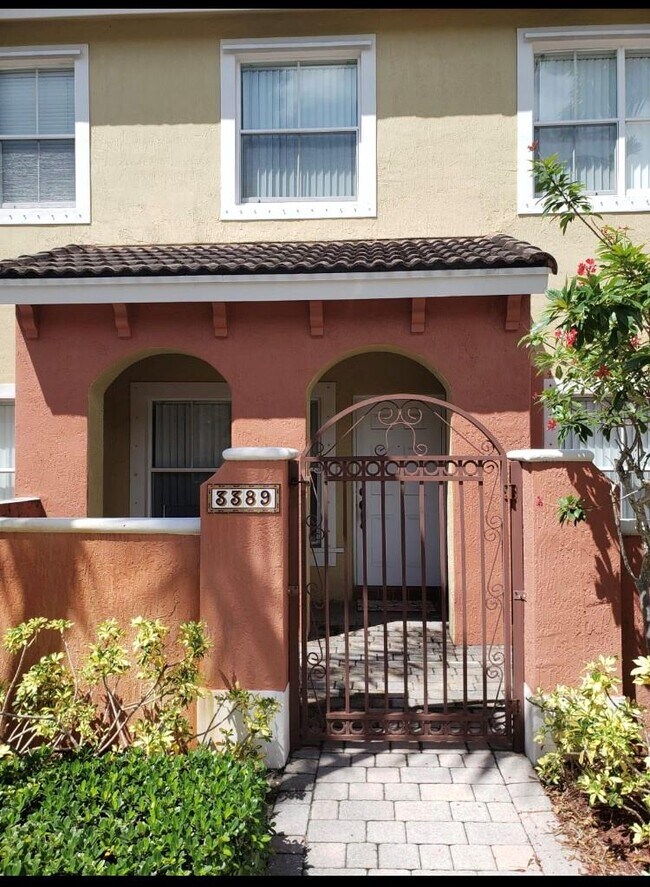 Photo - 3389 Merrick Ct