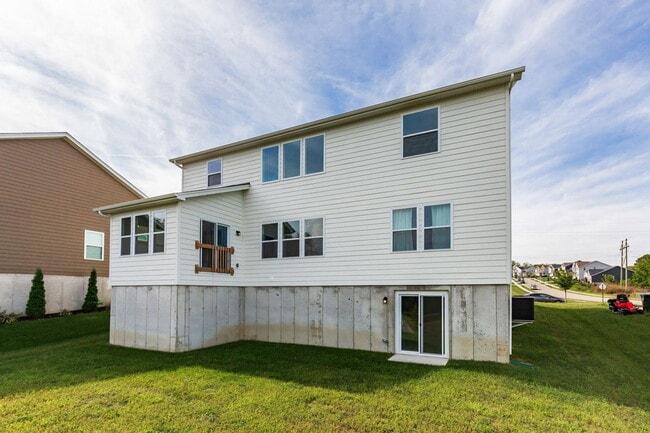 144 Hanford Ln