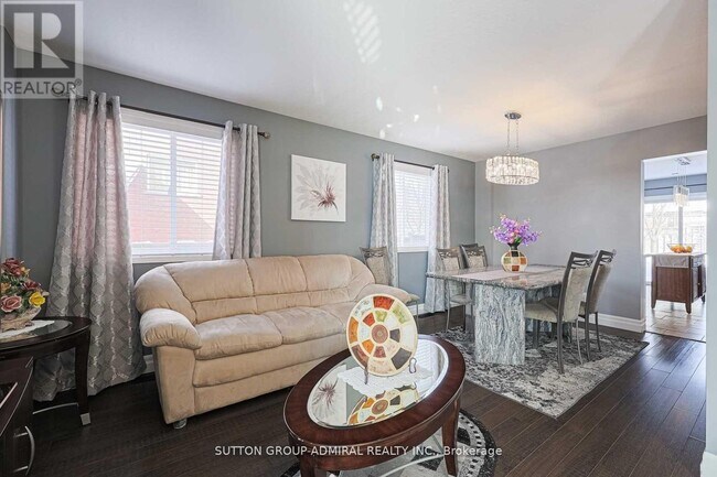 Photo - 242 Mapleton Ave