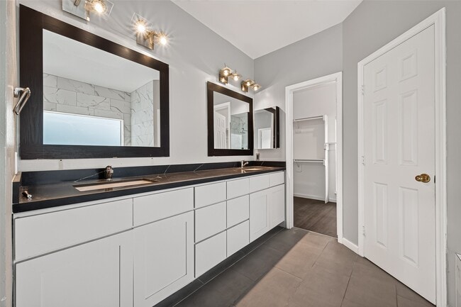 Photo - 2215 Alberton Ln