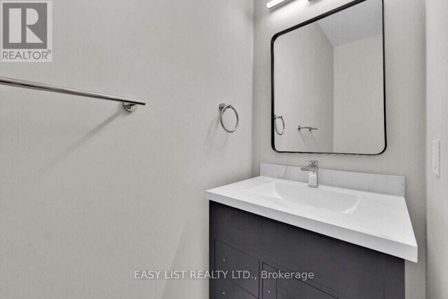 Photo - 115 Ivy Cres