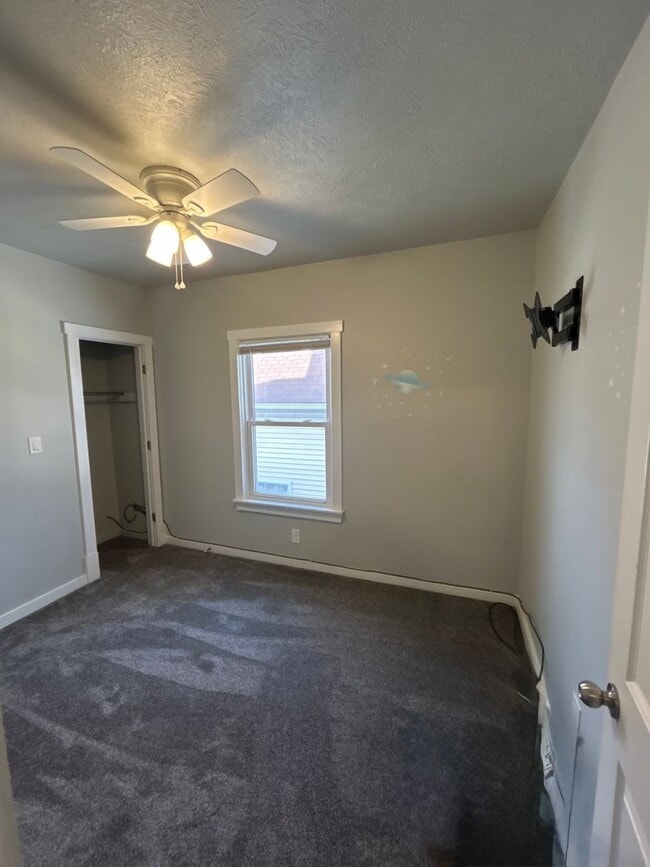 Photo - 647 Eddy Rd Unit 3