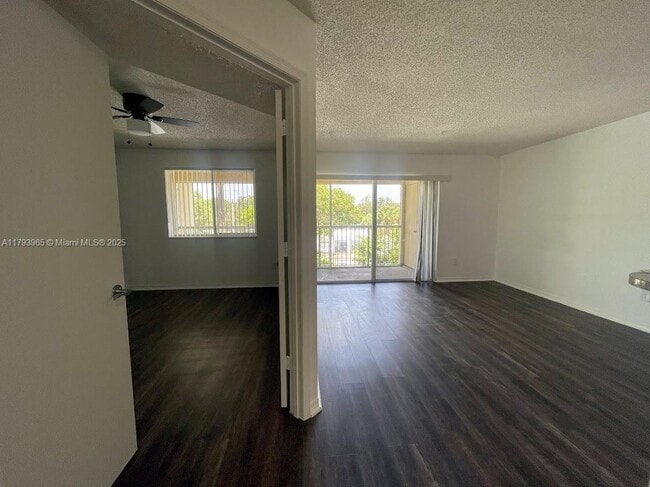 Photo - 420 S Park Rd