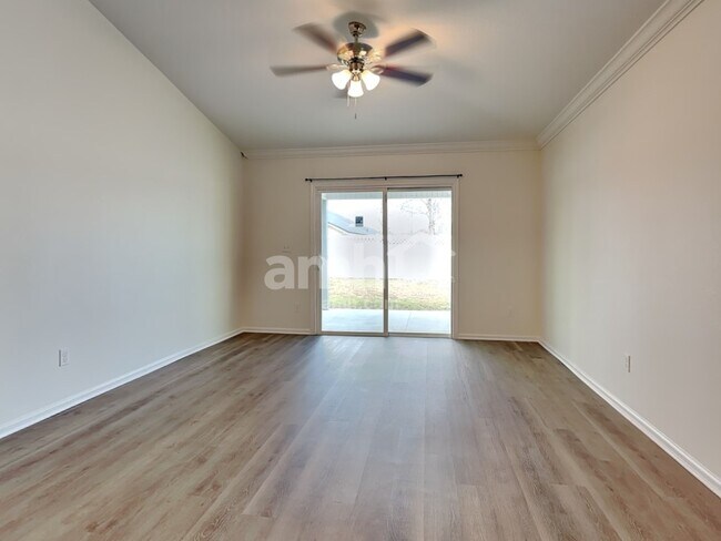 Photo - 636 Glendale Ln