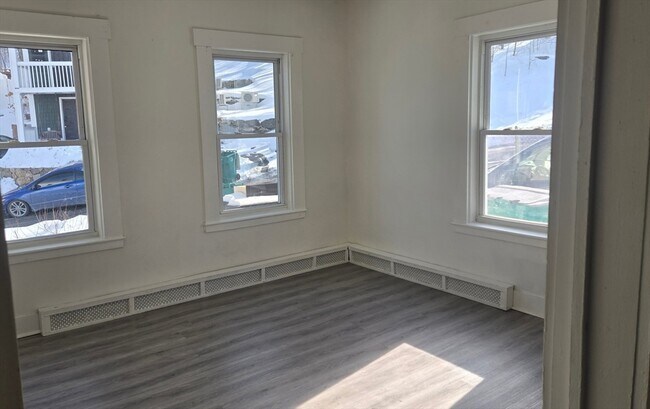Photo - 29 Beech St Unit A