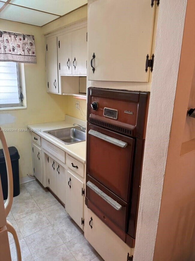 8132 Harding Ave Unit 9