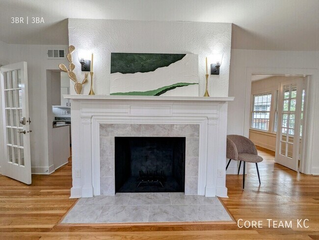 Photo - 1120 Ward Pkwy Unit 1124-200