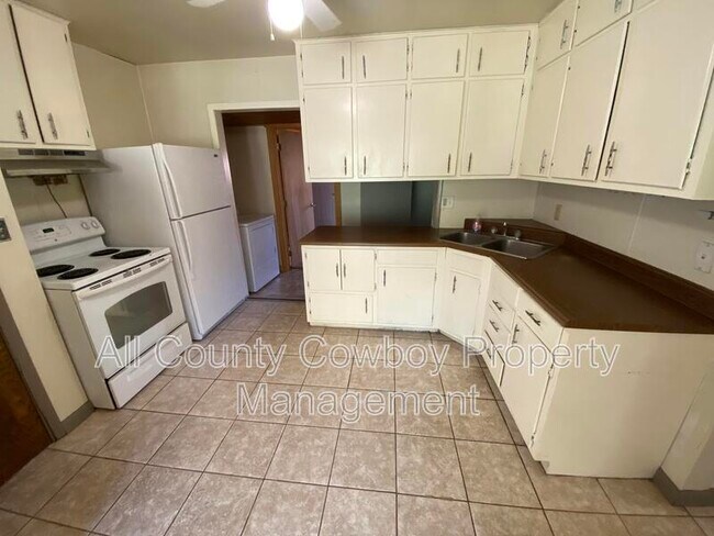 Photo - 1217 E Bradley St