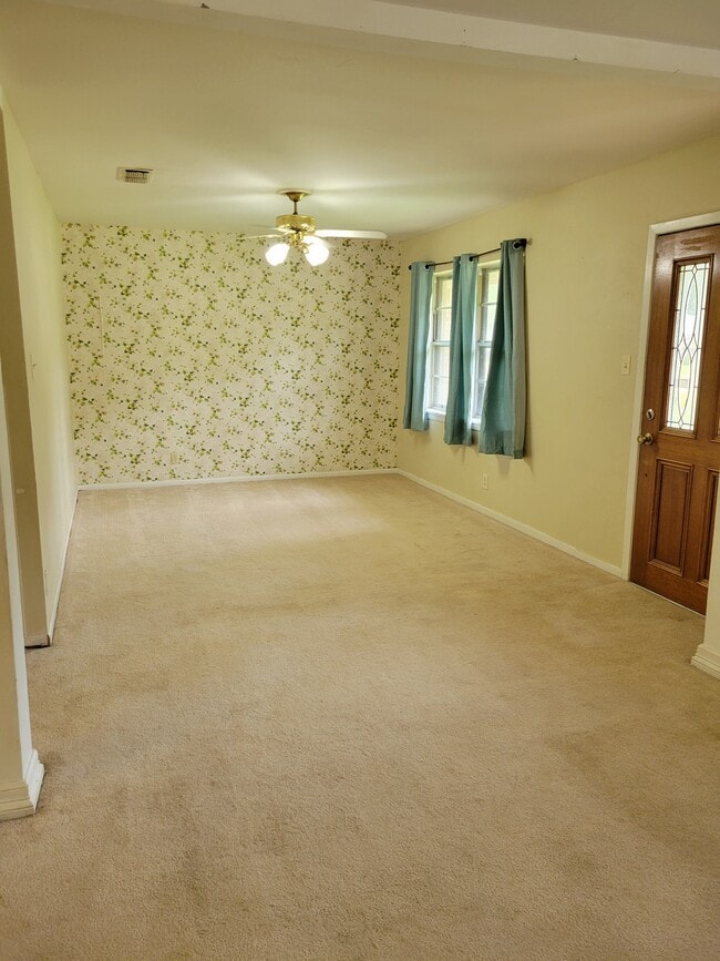 Photo - 407 Daniels St