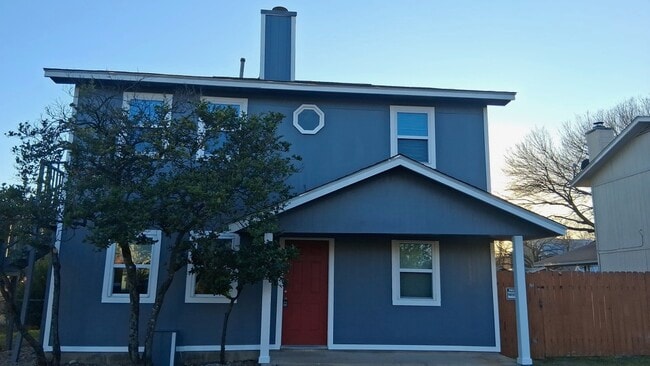 Dúplex de 2 habitaciones y 1,5 baños en el sureste en alquiler - 2107 Conestoga Trl Unidad 2BR Southeast Duplex