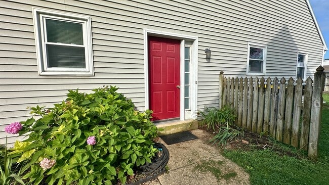 Photo - 381 E Jackson St