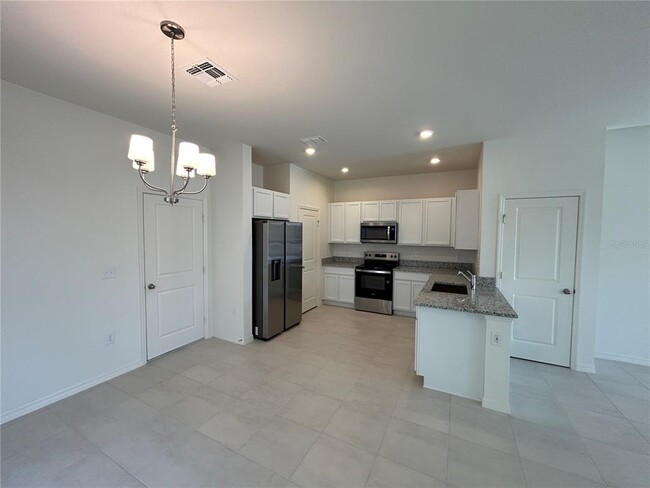 Photo - 718 Overpool Ave