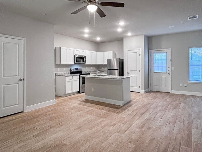 Photo - Charming Townhome Near I-35 & Randolph AFB