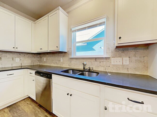 Photo - 7 Carrington Way