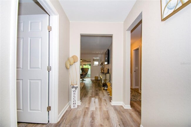 Photo - 1504 Hallam Dr