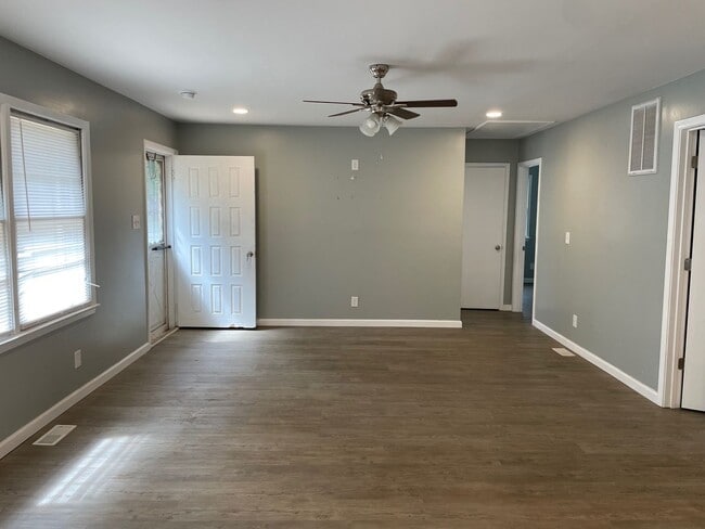 Photo - NEWLY RENOVATED 2 BED, 2 BATH HOME!