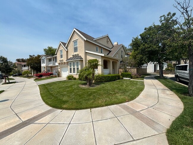 Building Photo - Charming 4-Bedroom Home with Community Ame...