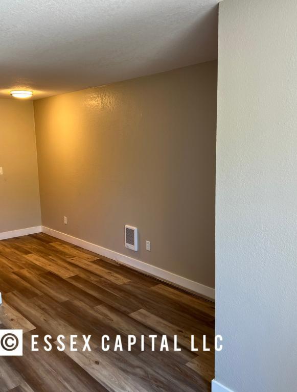 Photo - 401 Edgewood Ct SE