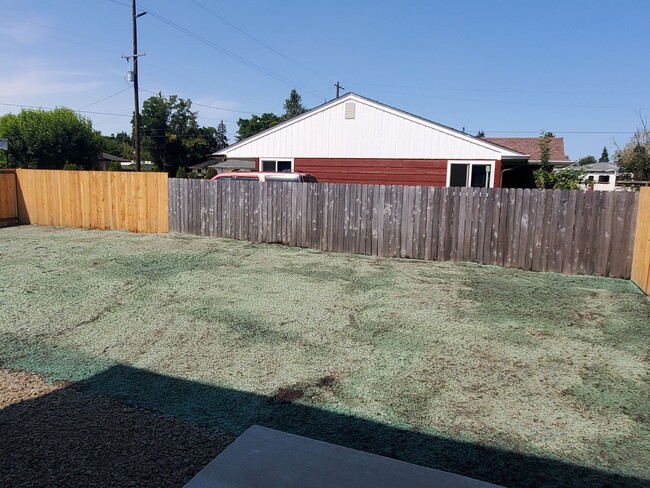 Photo - 203 Scott St Unit B