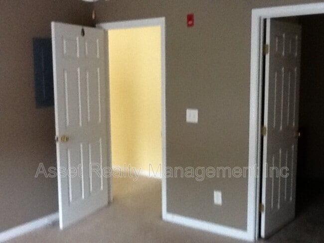 Photo - 1667 Maple View Way