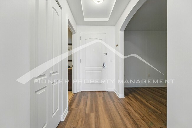 Photo - Amazing Condo with Patio and Central AC! Unidad 8H