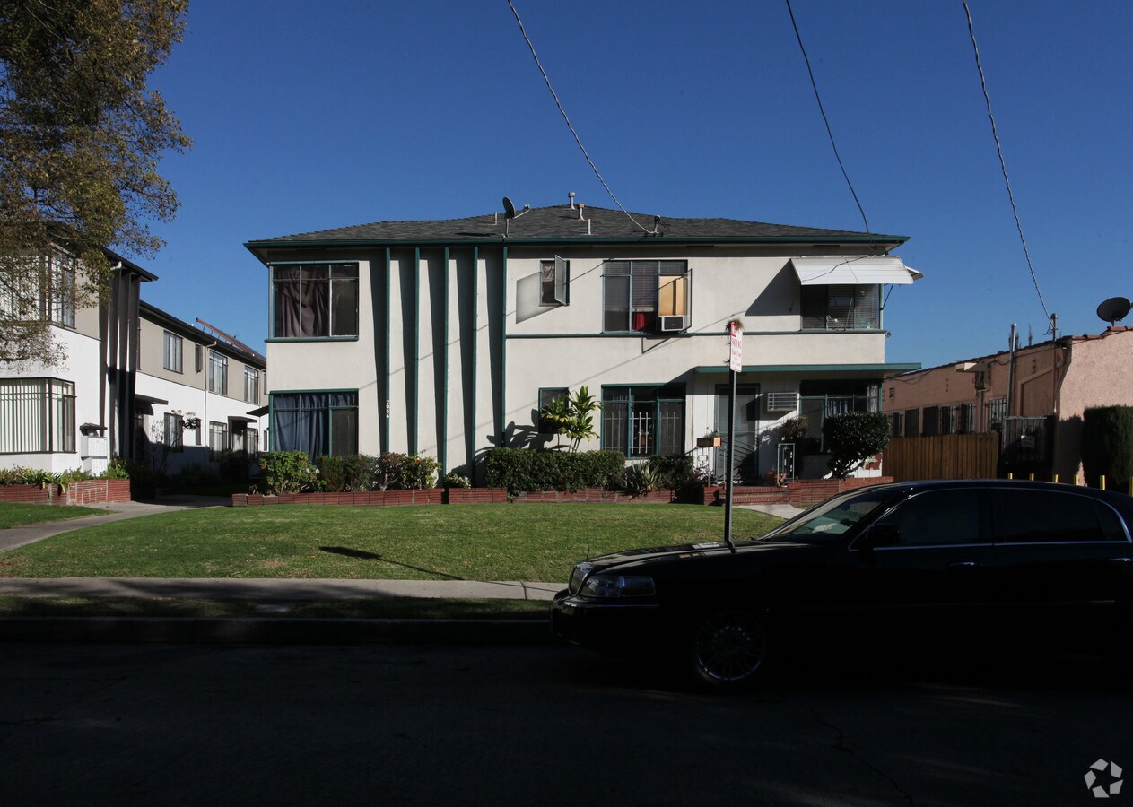 Photo - 2056 Rodney Dr