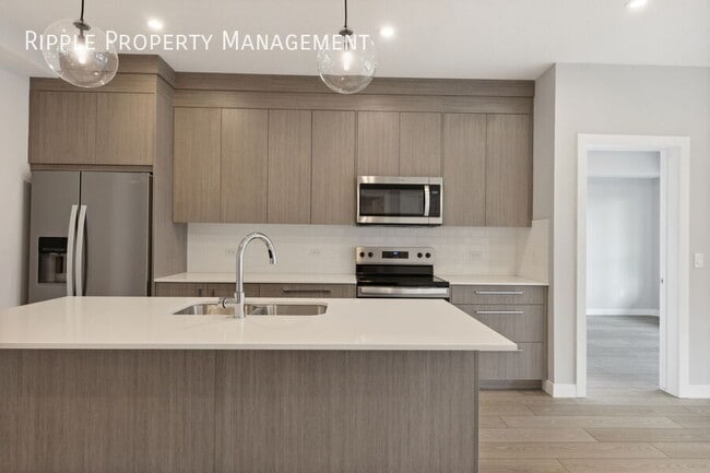 Photo - AMAZING 2 BEDS+DEN/ 2 BATHS CONDO WITH UNDERGROUND PARKING! Unit 3407