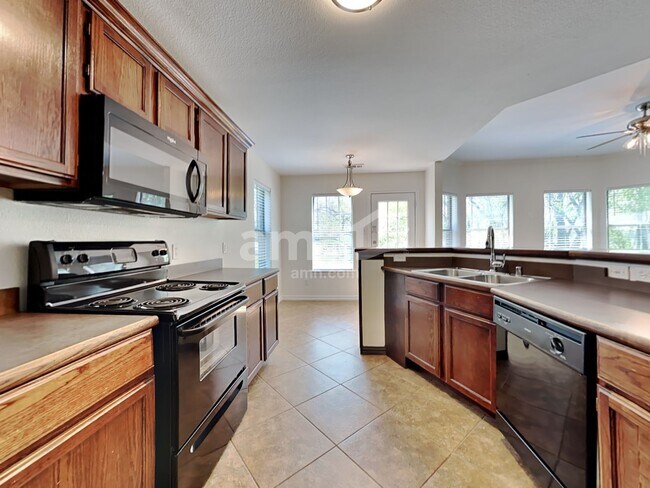 Photo - 315 Lakeside Dr