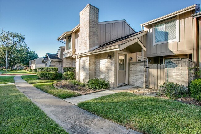Building Photo - 11658 Lakeside Park Dr Unit 313