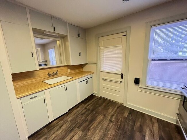 Photo - Spacious 1 bed 1 bath