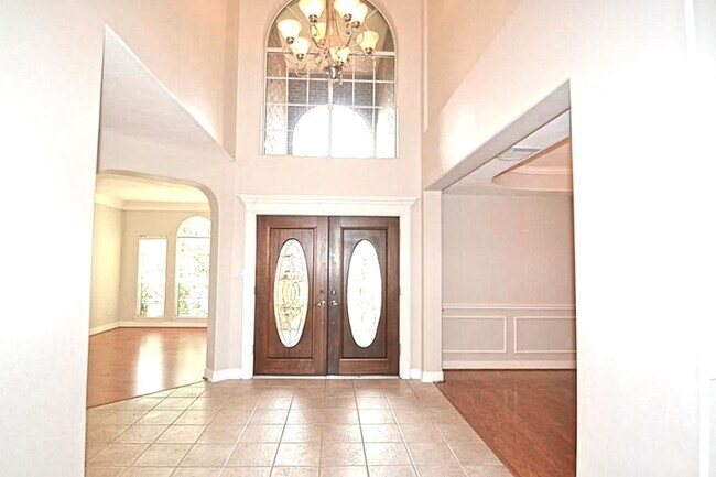 Photo - 5926 Solar Point Ln