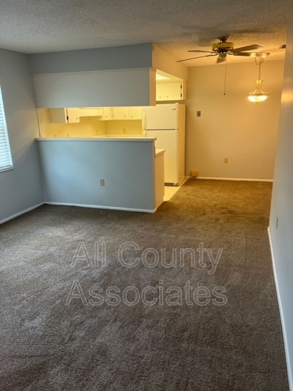 Photo - 6189 Chesham Dr Unit 1
