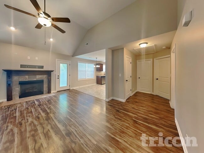 1195 Belvoir Ln