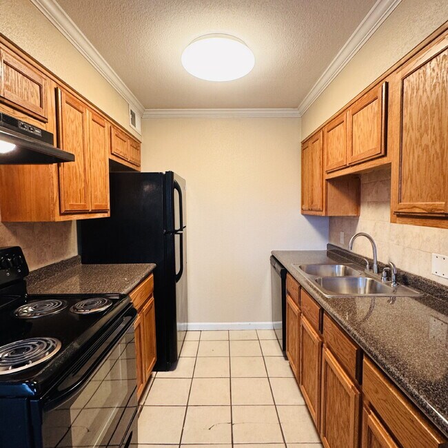 Photo - Spacious 2-Bedroom | 1 Bathroom Apartment at The Legacy in Nederland, TX! Unidad 14