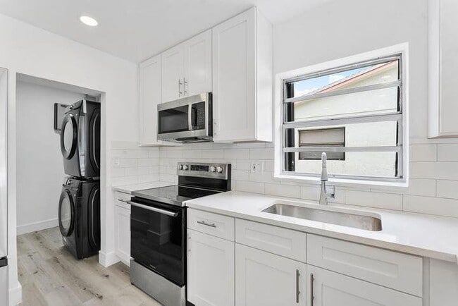 Building Photo - 488 NW 2nd Terrace