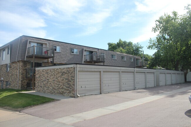 Kings Kourt Apartments