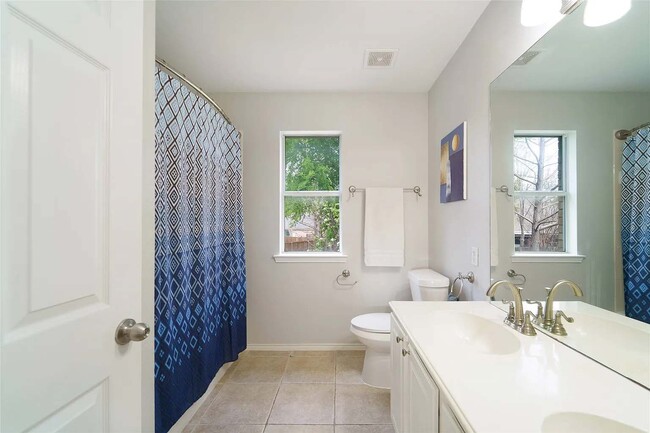 Photo - 2813 Ariel Cove