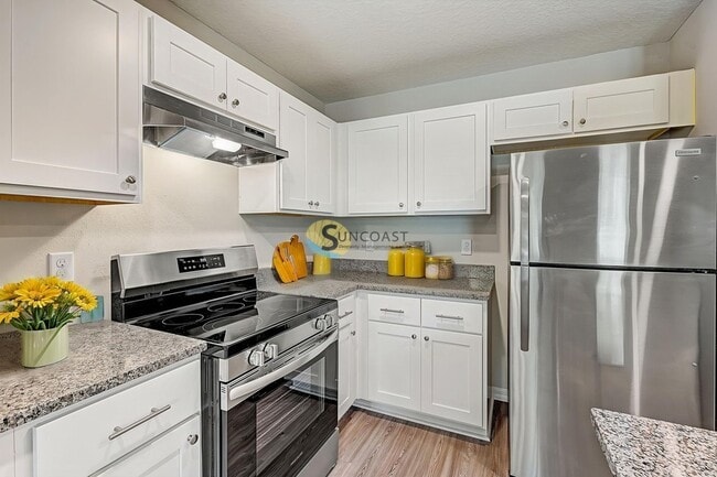 Building Photo - 9580 Hood Rd