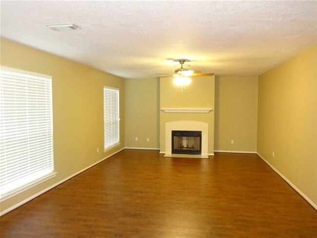 Photo - 3631 Windmoor Dr