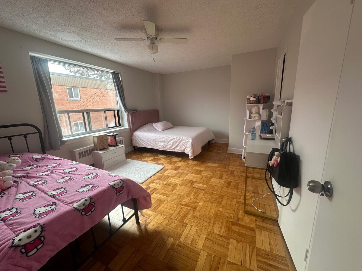 Photo - 1 Bedroom Apartment located along The Kingsway Unit #