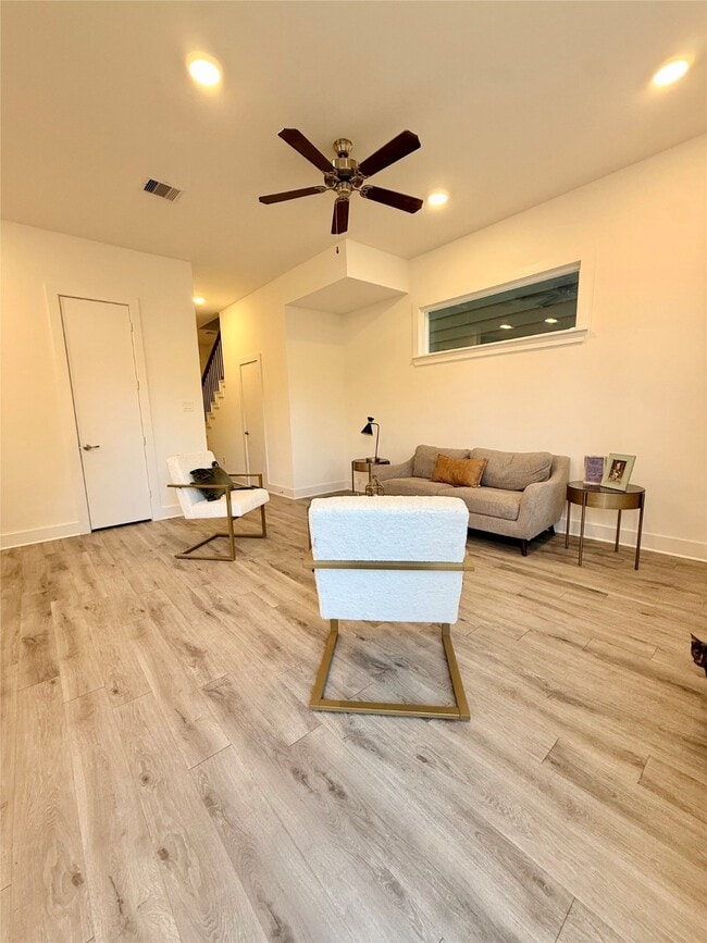 Photo - 9609 Habitat St