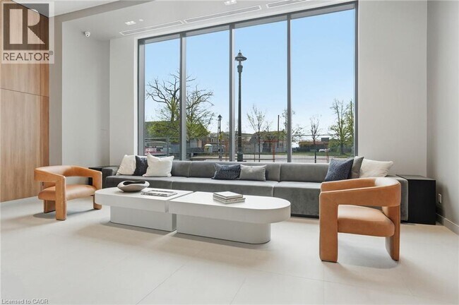 Photo - 2075 Lakeshore Rd. Unité 1002