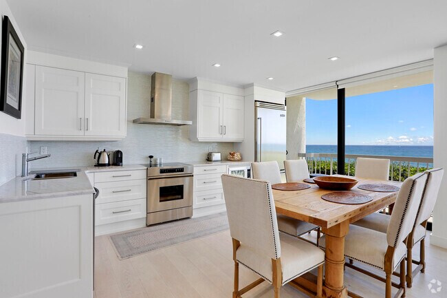 Building Photo - 3300 S Ocean Blvd Unit 202s Rental