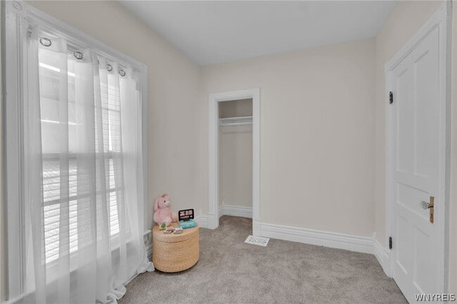 Photo - 1097 Tonawanda St