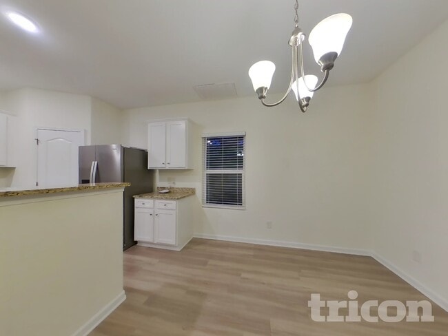 Photo - 2729 Yurman Rd