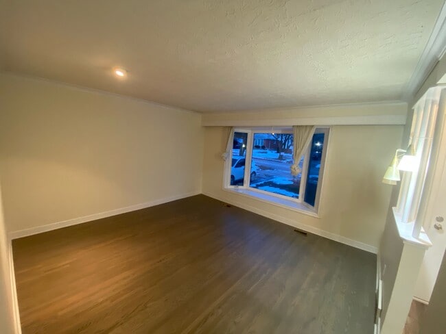 Building Photo - 16 Peking Rd