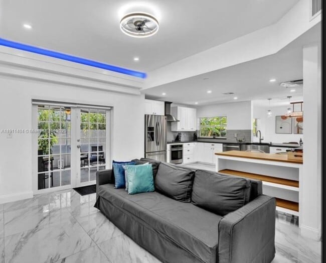 Photo - 531 NW 207th Ave